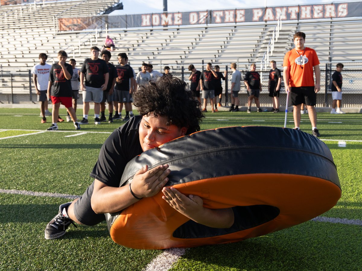 Our incoming 7th–9th grade athletes showed out at Football Camp, and the talent on display was undeniable. From sharp routes to impressive catches, these young Panthers are already putting in serious work! These athletes are in shape, focused, and fired up for the season ahead!