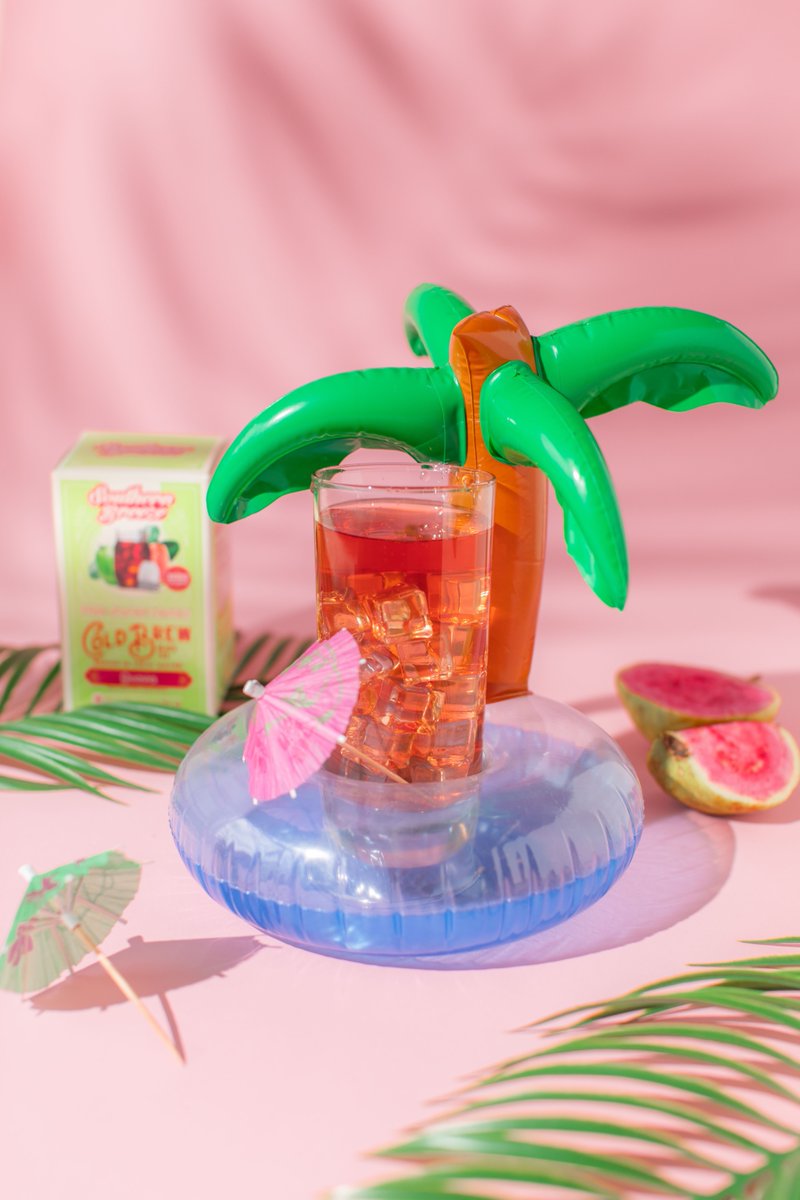 Keepin' it sweet and sugar-free with our delicious Guava sweet iced tea 🍹🍈 Perfect for making a scorchin' summer day feel like a tropical vacation! #SweetTeaLovers #BeatTheHeat #SouthernVibes