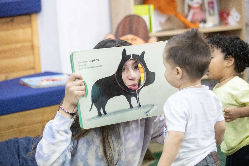 La mejor bienvenida a la vida de un ser humano es la lactancia y la lectura. #Lactatón