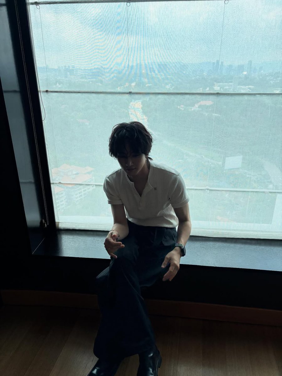 JB tweet media