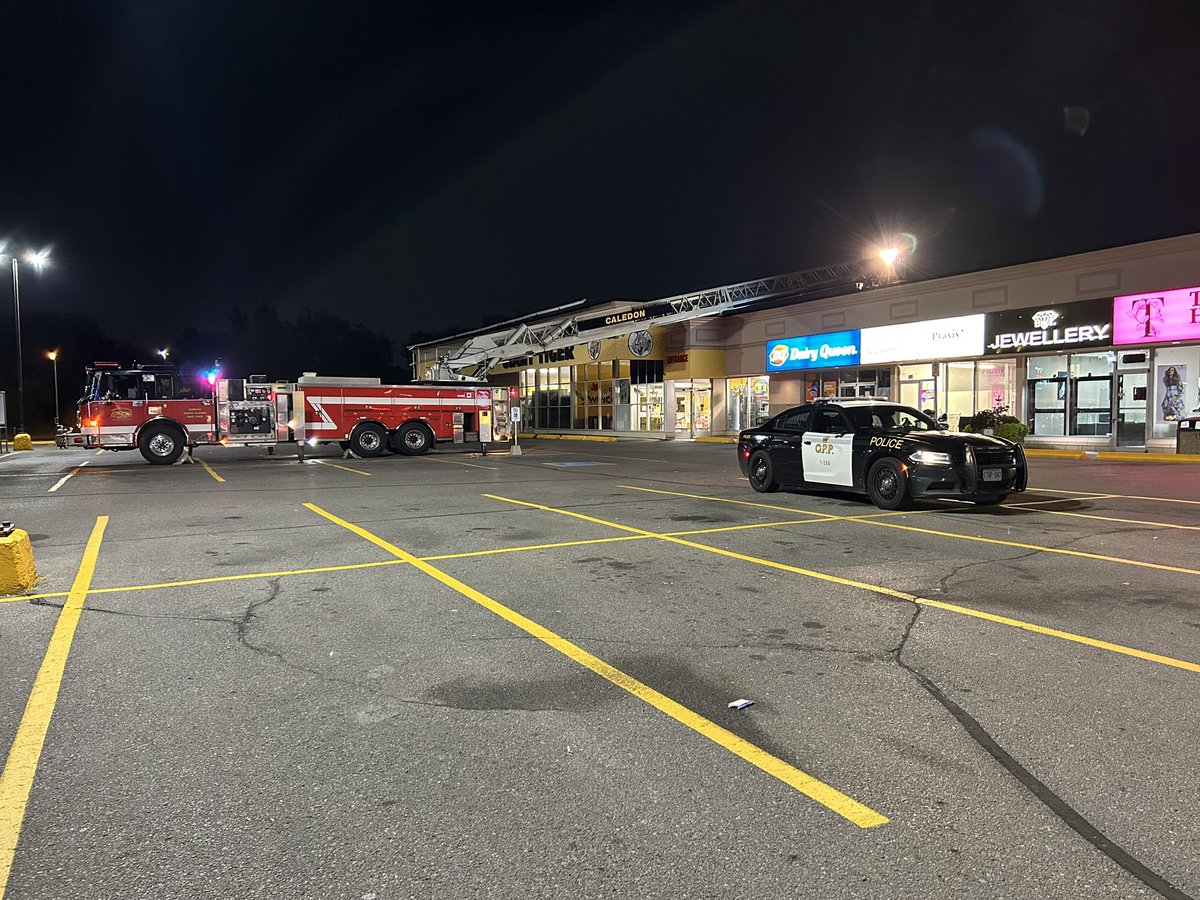 Caledon Fire & Emergency Services (@caledonfirees) on Twitter photo Not your average 3am call!
Early this morning we assisted in an attempted jewelry store robbery—thieves went Mission: Impossible through the roof. Our aerial helped <a href="/OPP_CR/">OPP Central Region</a> access the scene from above. Suspects were caught. #Teamwork #CommunityPartners Not your average 3am call!
Early this morning we assisted in an attempted jewelry store robbery—thieves went Mission: Impossible through the roof. Our aerial helped <a href="/OPP_CR/">OPP Central Region</a> access the scene from above. Suspects were caught. #Teamwork #CommunityPartners