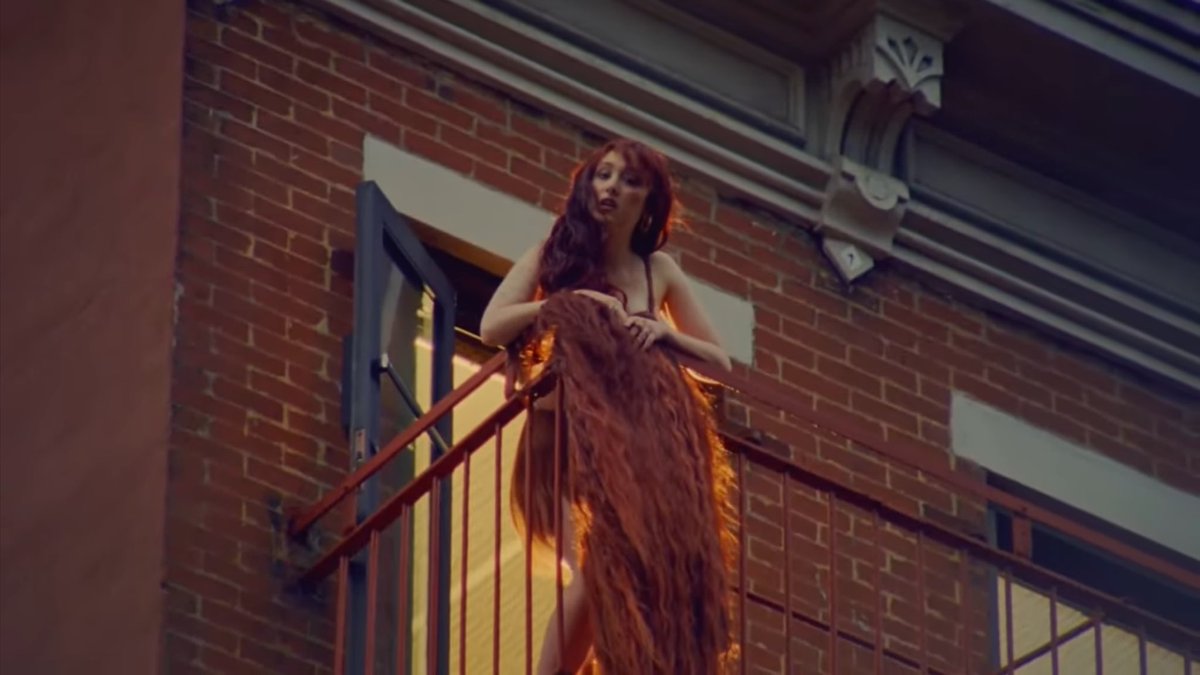 PopBase's tweet photo. Chappell Roan has released the music video for ‘The Subway.’
Watch: https://t.co/siXnEEzsCF https://t.co/vkbHTQyDgc