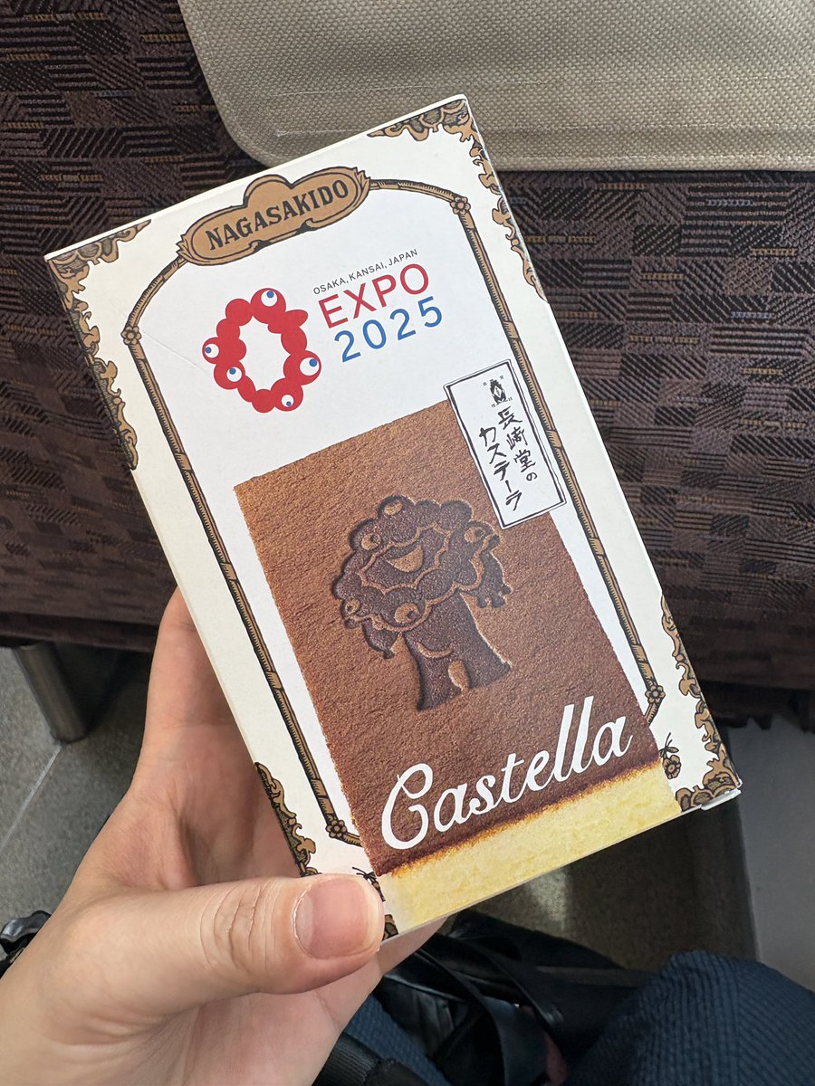 今日は京都の地元友達と集まって手芸してきた！みんなで集まって作業するの楽しい〜〜！！

大阪帰った後も依頼頂いてるイラストのラフ数件描いて今帰宅…！へとへとだけど帰って体力あったらまだ作業したい気持ちある(多分寝る)
