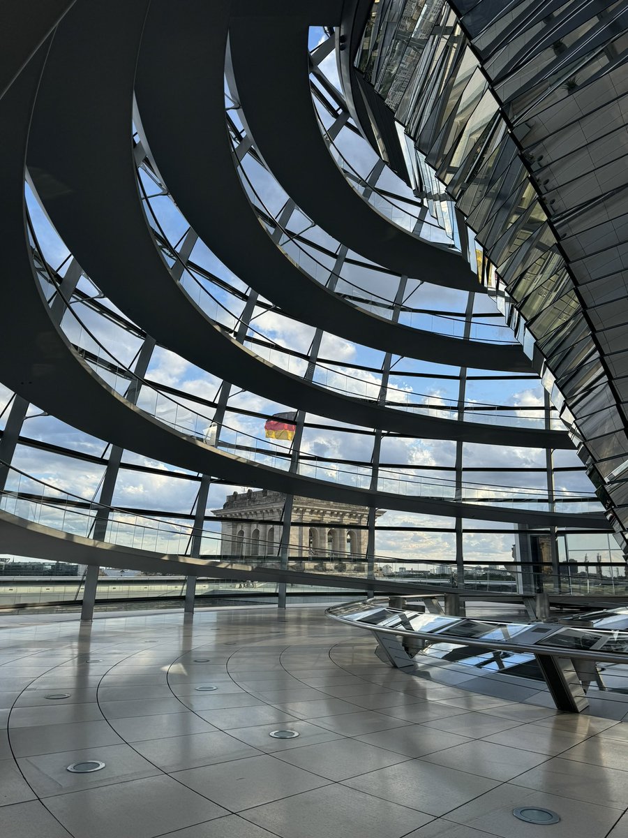 Wir freuen uns schon sehr auf die nächste Runde: #InsideBundestag25 🎉Ihr seid Journalist:innen mit Schwerpunkt Politikberichterstattung? Dann bewerbt Euch bis spätestens zum 17.8.👇🏼
📸: <a href="/marcus_hammes/">Marcus Hammes</a>
