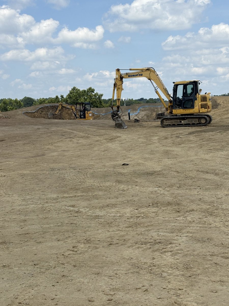 Bunkers coming along nice and soon to be ready for ⁦<a href="/ToroGolf/">Toro Golf</a>⁩ Lynx  Smart Satellite System Installation.