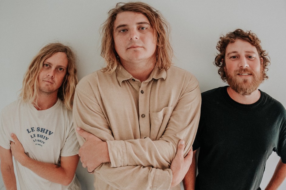 Australian surf-rockers Skegss are back in the triple j studio, putting their own fuzzed-out spin on Sheryl Crow’s 1996 hit “If It Makes You Happy” for the latest installment of Like A Version.
starlightpr1.com/blog-detail/Sk…