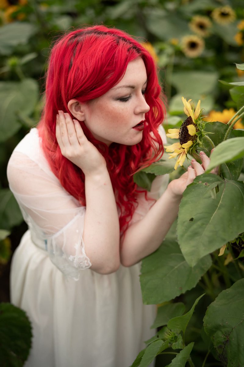 My lifelong Vincent Van Gogh fascination lives on in my art and modeling constantly 🖤💫

Photos: Alicia Janae Clifford