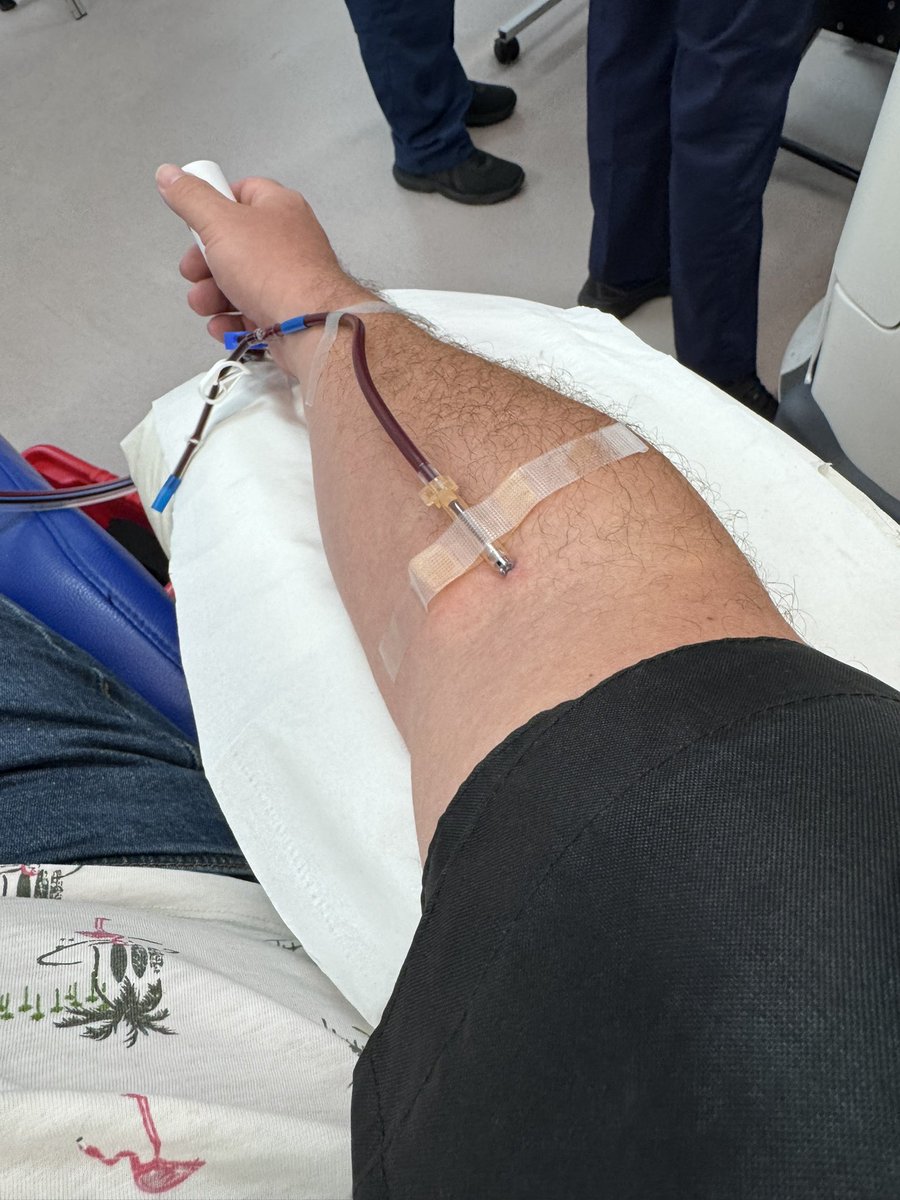 MattBombHead's tweet photo. Feet up for 54mins or so, with donations 189, 190 and 191 going out…
#ABNeg #Platelets #Plasma
#ReppingTheOnePercent
@GiveBloodNHS https://t.co/cC4uIEdWFf