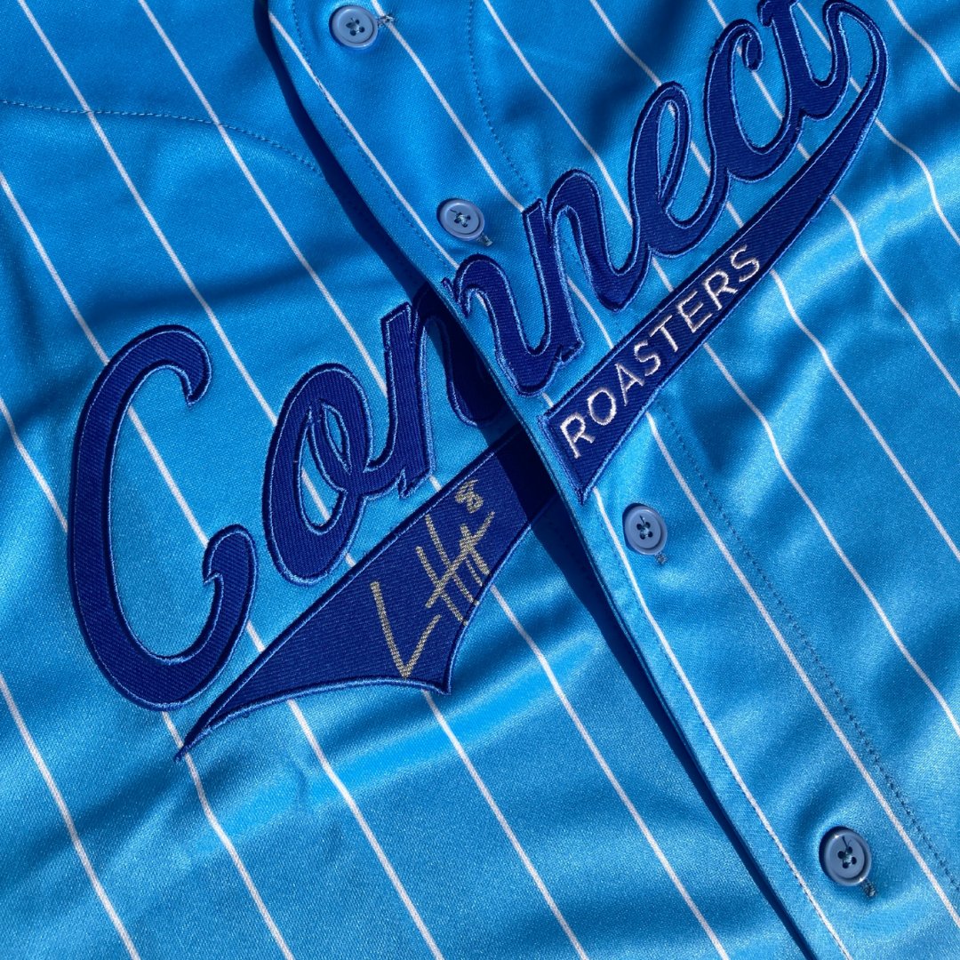 💸 July Dinger Dollars have been sent to the Home Run Club
⚾️ August's monthly merch drop of Members is happening in 45 minutes
☕️ Cheers to Friday baseball and the start of another weekend!