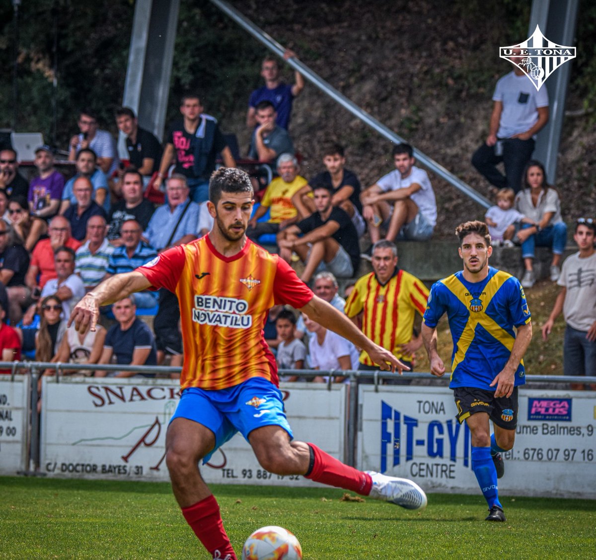 La Prèvia | 𝗘𝗹 𝗳𝘂𝘁𝗯𝗼𝗹 𝗲𝘀 𝘁𝗲𝗻𝘆𝗲𝗶𝘅 𝗱𝗲 𝗳𝗲𝘀𝘁𝗮 ❤️‍🔥

🔗 uetona.cat/el-futbol-es-t…

✍🏻🗞️ <a href="/gerardbayes63/">Gerard Bayés</a> 

#SomHiTona
#3RFEF 
🟡🔴