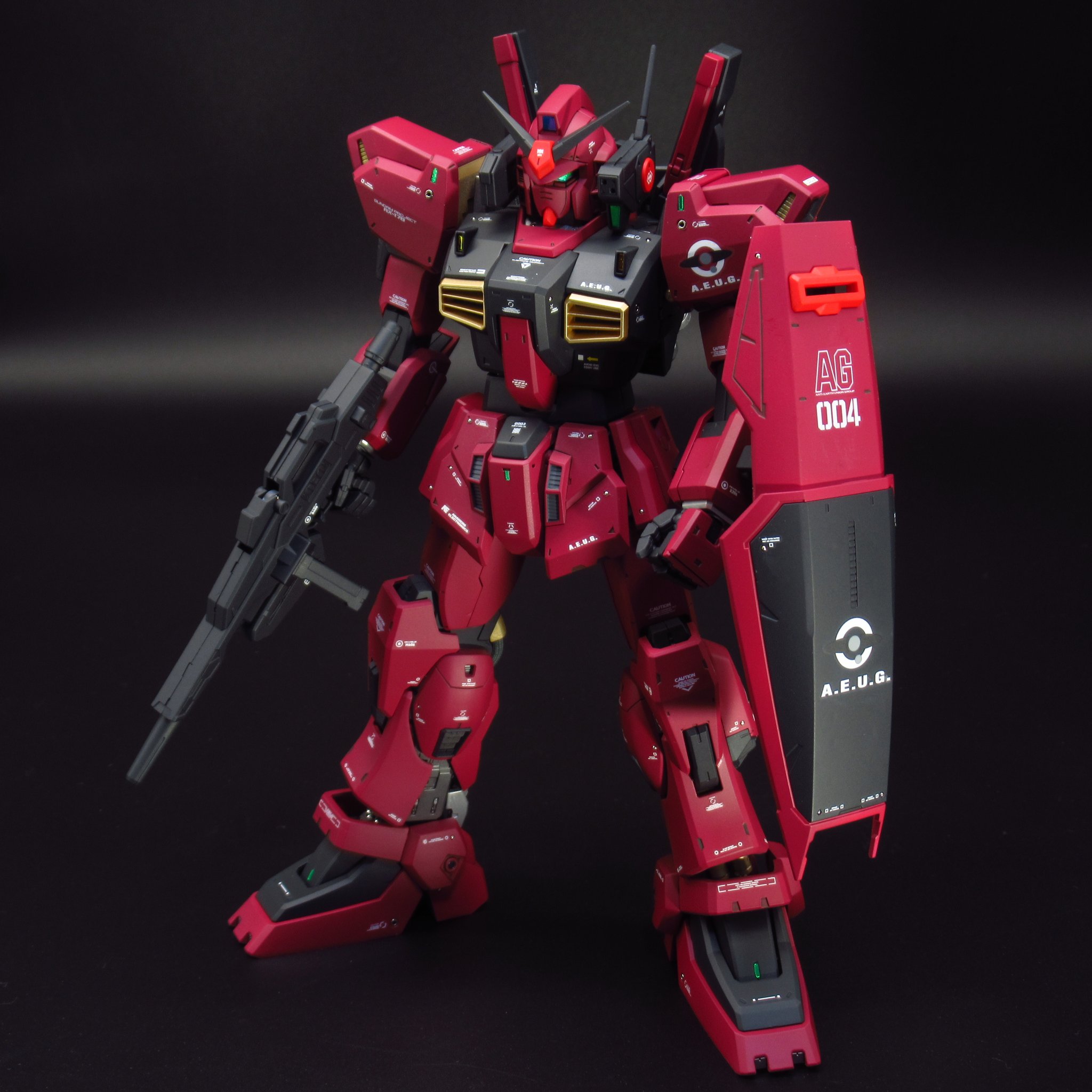 pianoreport様確認用　塗装完成品 蛍光デカール使用 ガンプラ 光る！RGサザビー クリアカラーver.【蛍光塗料】｜Pさんの