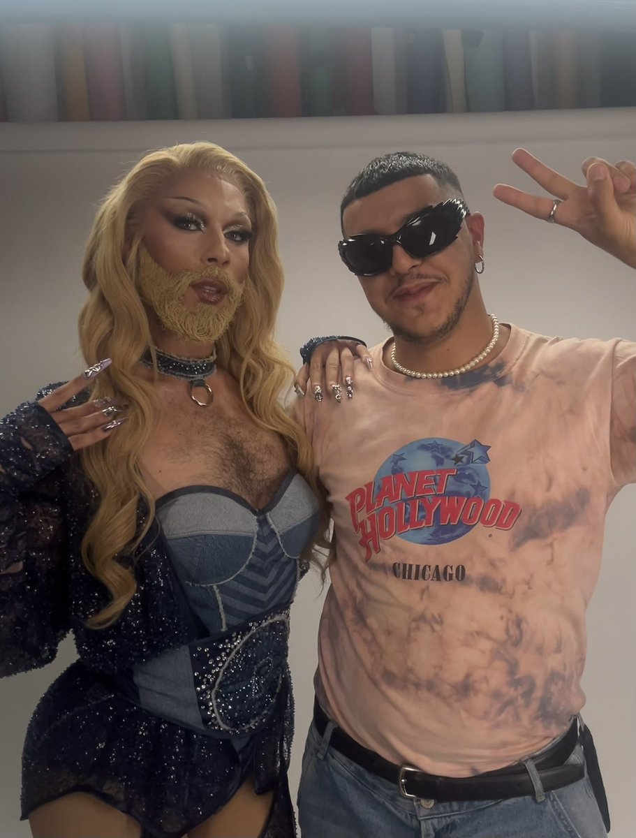 redlamoroso's tweet photo. Vous parlez trop mal de Piche parcontre, vous avez le droit de pas aimer son drag mais alors je laisserais PERSONNE dire que qu’elle est hautaine ou chepa quoi, c’est l’une des personnalité la + sympa accessible et simple que j’ai rencontré #DragRaceFrance #DragRaceFranceAllStars https://t.co/tpQ5COqHU0