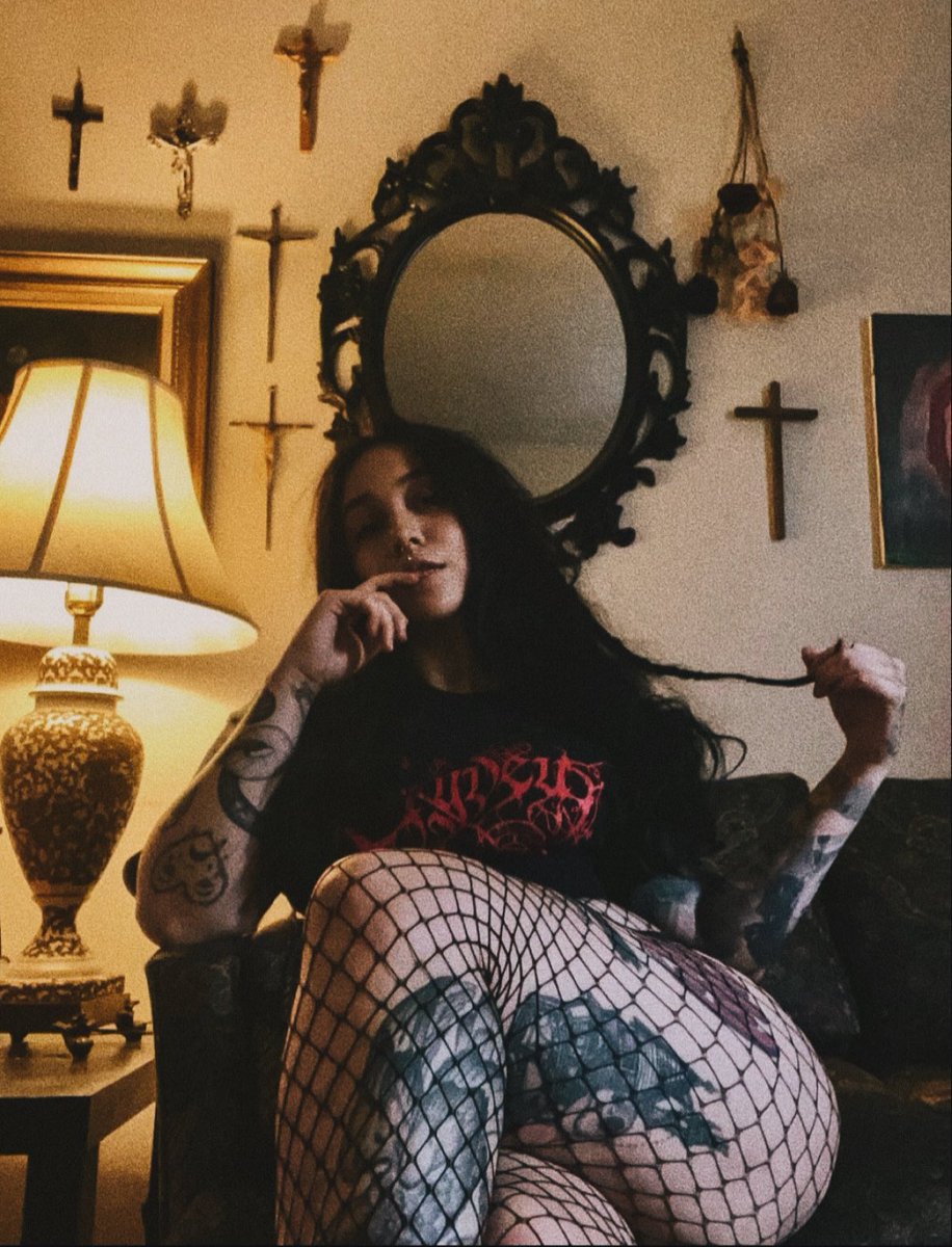 𝔄𝔟𝔟𝔶 𝔇𝔬𝔩𝔩 ♡ tweet media