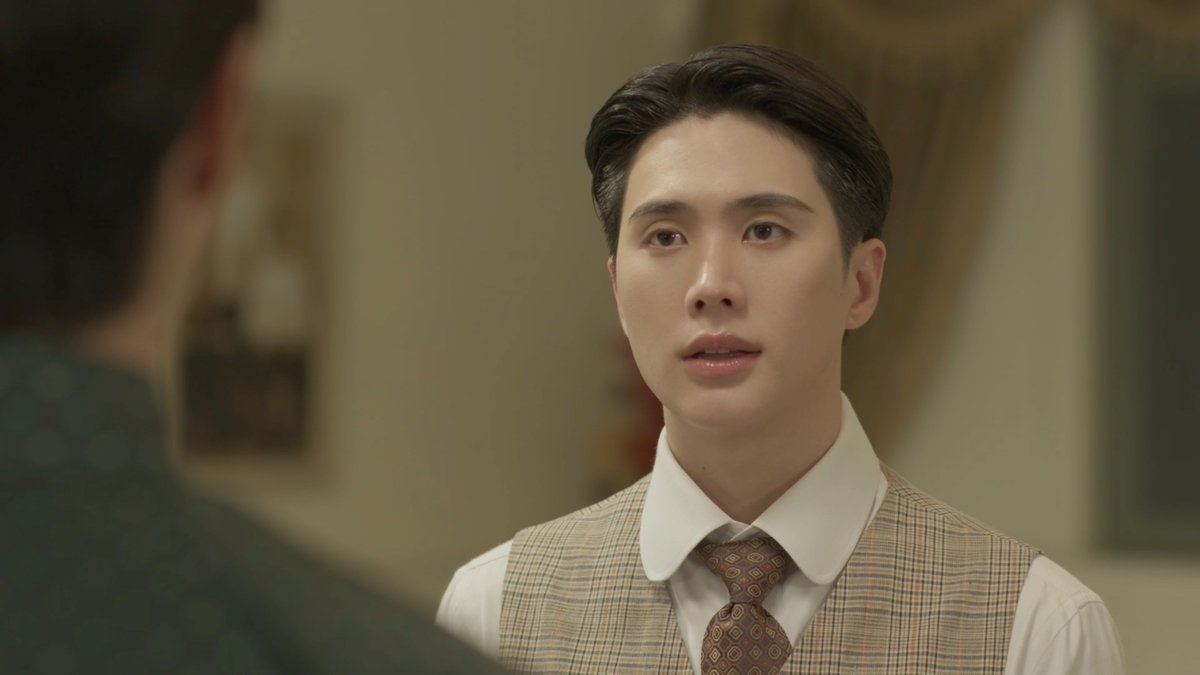 GMMTV's tweet photo. แม่บัวผันหนีหายไปแล้ว #MemoirOfRatiEP7

@MisterGrtsp @innsarin @besevboom https://t.co/UircEf69fm