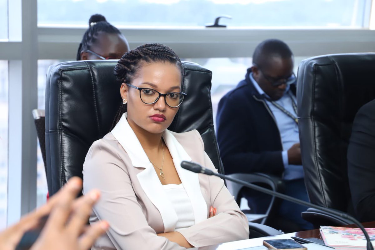 Open Phences tweet media