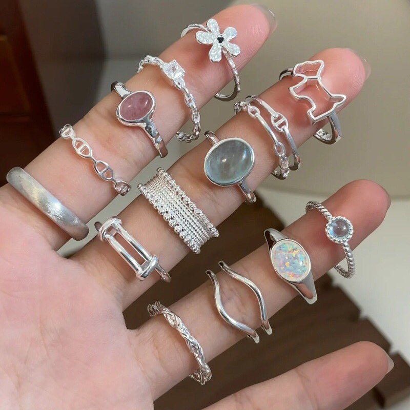 Nis1624747's tweet image. Cincin aesthetic💅🏻💋💃
Belinya disini ya👉 s.shopee.co.id/40VziFZWpO

#ring #cincin #aksesoris #fyp