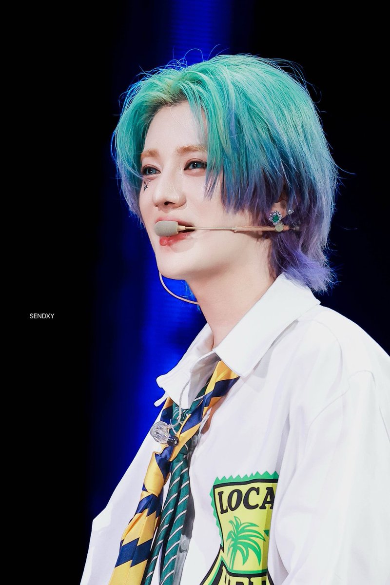 I’m dying to go back to studying—even if I’ve already graduated—on one condition: that this handsome guy is studying with me 🫣
#LuHanAsiaTour2025 #LuHanAsiaTour2025_XiamenDay1
#鹿晗season4亚洲巡演 
#LuHan #لوهان #鹿晗