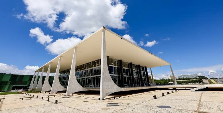 carololivac's tweet photo. Consigo 100 RTs aqui?

curte, comente e retuíte muito com a tag:

BRASIL COM STF https://t.co/W9rlVoFDU9