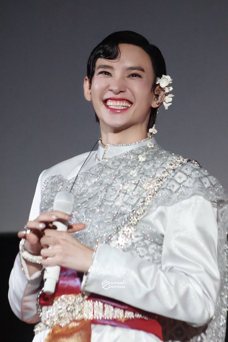 SupanutOfficial's tweet photo. สวย เริ่ด เชิ่ด ชีวรเดช 💅

#ฉันนี่แหละท่านขุนที่สวยที่สุด
#lmTheMostBeautifulCount 
#supanut #Myaries https://t.co/I7YO8rIzBa