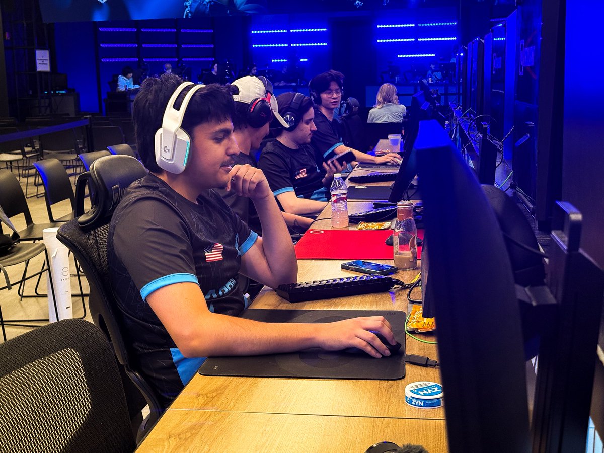 Arrival Seven (@org_a7) on Twitter photo ๐ฅถ #WeHaveArrived
๐ <a href="/Funhavergg/">Funhaver</a>
โฐ 11:00am EST
Game1๐<a href="/DynamoEsports_/">Dynamo Esports</a>
Game2๐TBD
Game3๐TBD
We appreciate <a href="/flasHHval/">flasHH</a> & <a href="/pap0val/">papo</a> for subbing ๐ค
<a href="/cracked_media/">Cracked Media</a> | #VALORANT ๐ฅถ #WeHaveArrived
๐ <a href="/Funhavergg/">Funhaver</a>
โฐ 11:00am EST
Game1๐<a href="/DynamoEsports_/">Dynamo Esports</a>
Game2๐TBD
Game3๐TBD
We appreciate <a href="/flasHHval/">flasHH</a> & <a href="/pap0val/">papo</a> for subbing ๐ค
<a href="/cracked_media/">Cracked Media</a> | #VALORANT