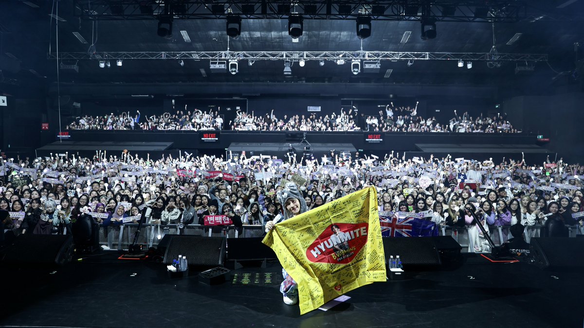 BAEKHYUN_INB100's tweet photo. 2025 BAEKHYUN WORLD TOUR <Reverie> in MELBOURNE  

백현이의 호주 첫 공연😉✨️
반짝이는 순간을 함께해 준 멜버른 EXO-L 고마워요💓

#백현 #BAEKHYUN #Reverie #ReverieTour #ReverieMELBOURNE https://t.co/n6QQvp7zhe