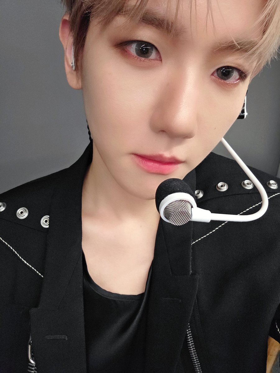 BAEKHYUN_INB100's tweet photo. 2025 BAEKHYUN WORLD TOUR <Reverie> in MELBOURNE  

백현이의 호주 첫 공연😉✨️
반짝이는 순간을 함께해 준 멜버른 EXO-L 고마워요💓

#백현 #BAEKHYUN #Reverie #ReverieTour #ReverieMELBOURNE https://t.co/n6QQvp7zhe