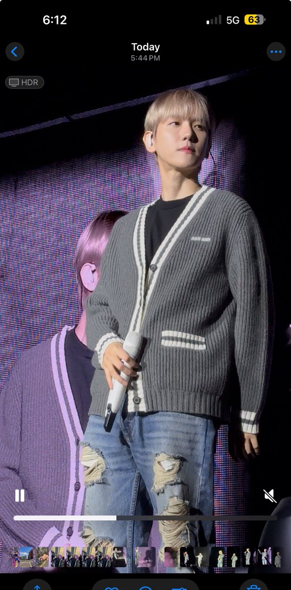 Khyun04092's tweet photo. Sound check just ended. Baekhyun said he did not prepare for the cold weather. I guess he forgot its winter in AU now🥹😂
#BAEKHYUN #백현 #Reverie #ReverieTour #ReverieMELBOURNE #iMeAU https://t.co/4DHkSKlfoy