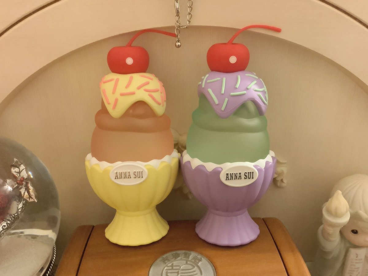 My new fragrances 🍨🎼💭 love them so much, they smell so girly and cute 🧁🎀💝