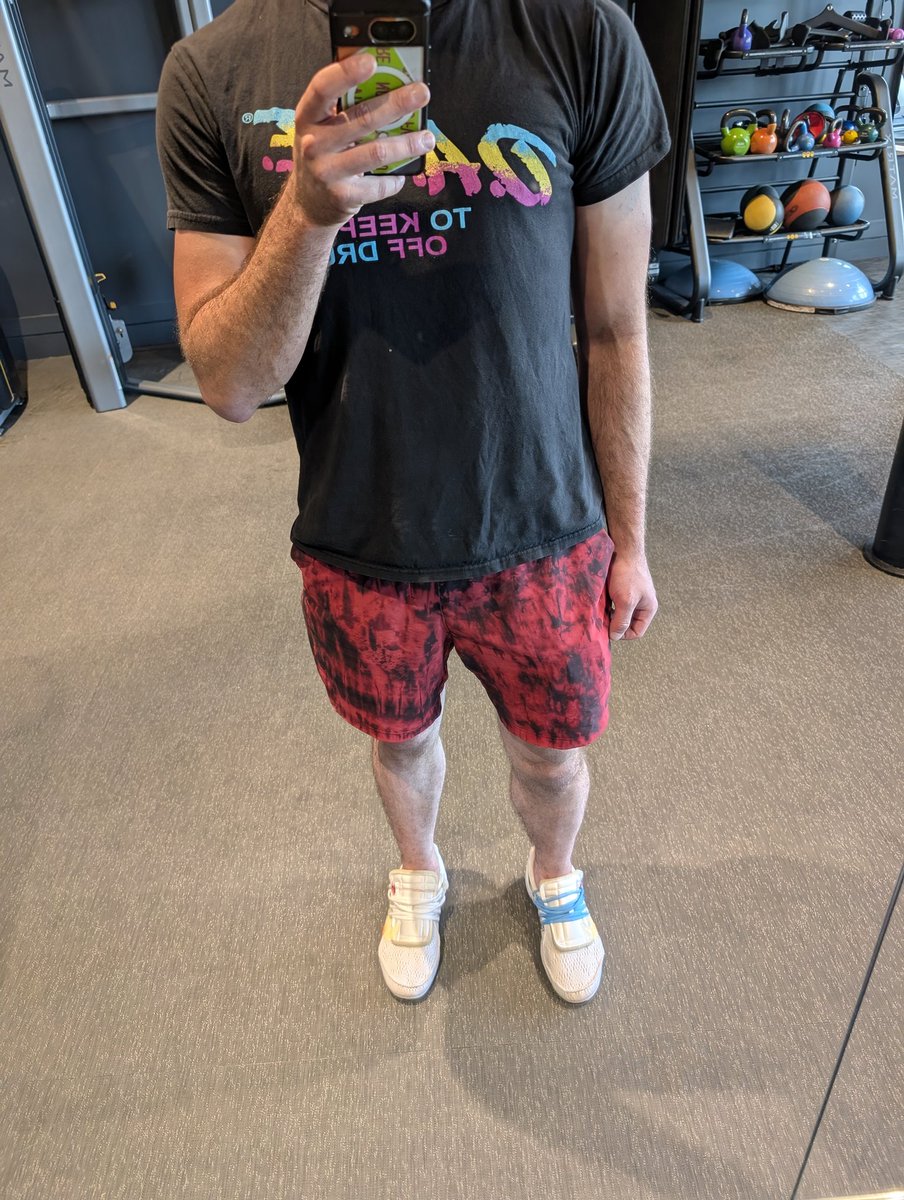 trevvvv_'s tweet photo. Gmgm ☀️

We're rocking a crucial lore piece shirt today 🙏 https://t.co/lCaMUc64KT