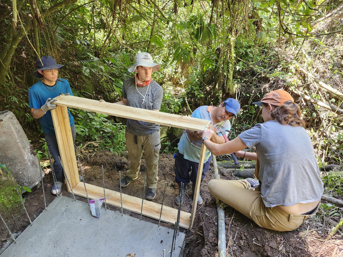 “The taps would sometimes run dry if there were too many kids in the education centre. Now, with the increase in flow rate, that should never happen again.” It was a life-changing journey for some <a href="/UCalgary/">U Calgary</a> students.

🔗: schulich.ucalgary.ca/news/ucalgary-… 

#YYC #UCalgary #Water