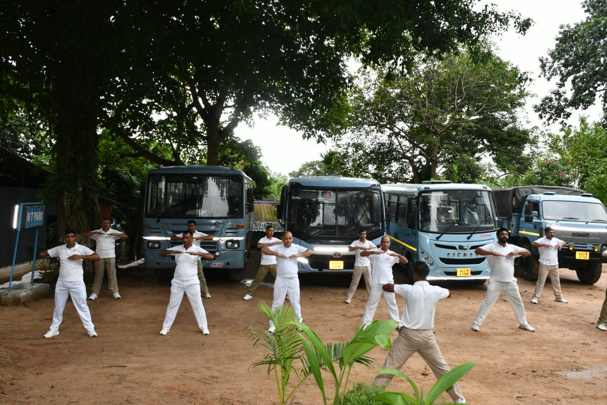 crpf140bn's tweet image. Today a Running and PT exercise  was conducted  by Hqr/140 Bn., CRPF at Ambassa, Distt-Dhalai, Tripura. In which participated unit jawans and also trainees, undergoing Rotation Training.
#healthiswealth #exerciseroutine 
@gccrpfagt @SectorTripura @crpfindia
