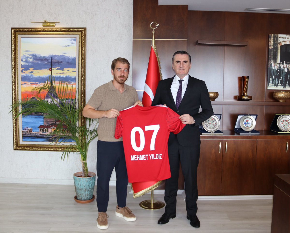 Pendikspor Kulübü Başkanı Adem Zafer Torun, Kaymakamımız Mehmet Yıldız’a ziyarette bulunarak yeni sezon planlamaları hakkında bilgiler verdi.