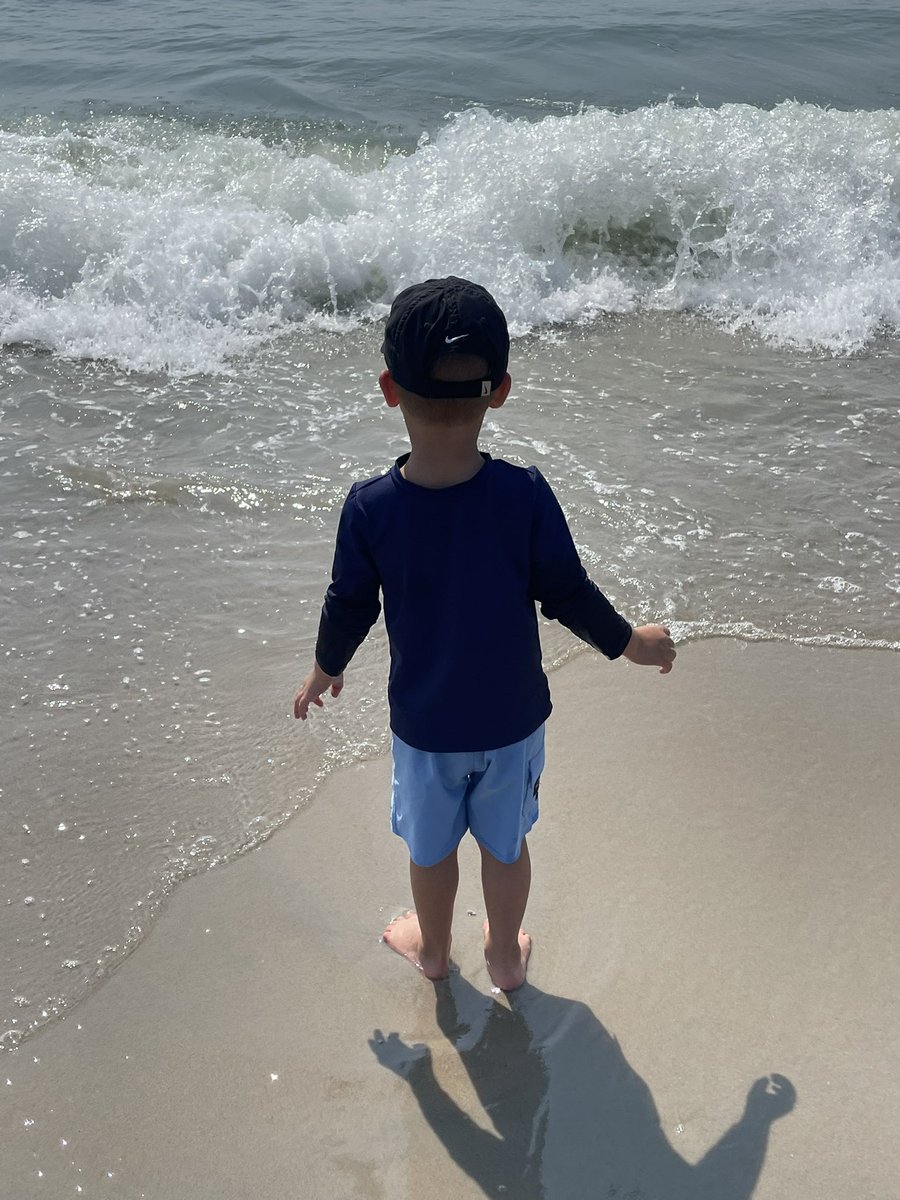 Slow down summer 🌊☀️⛱️🐚