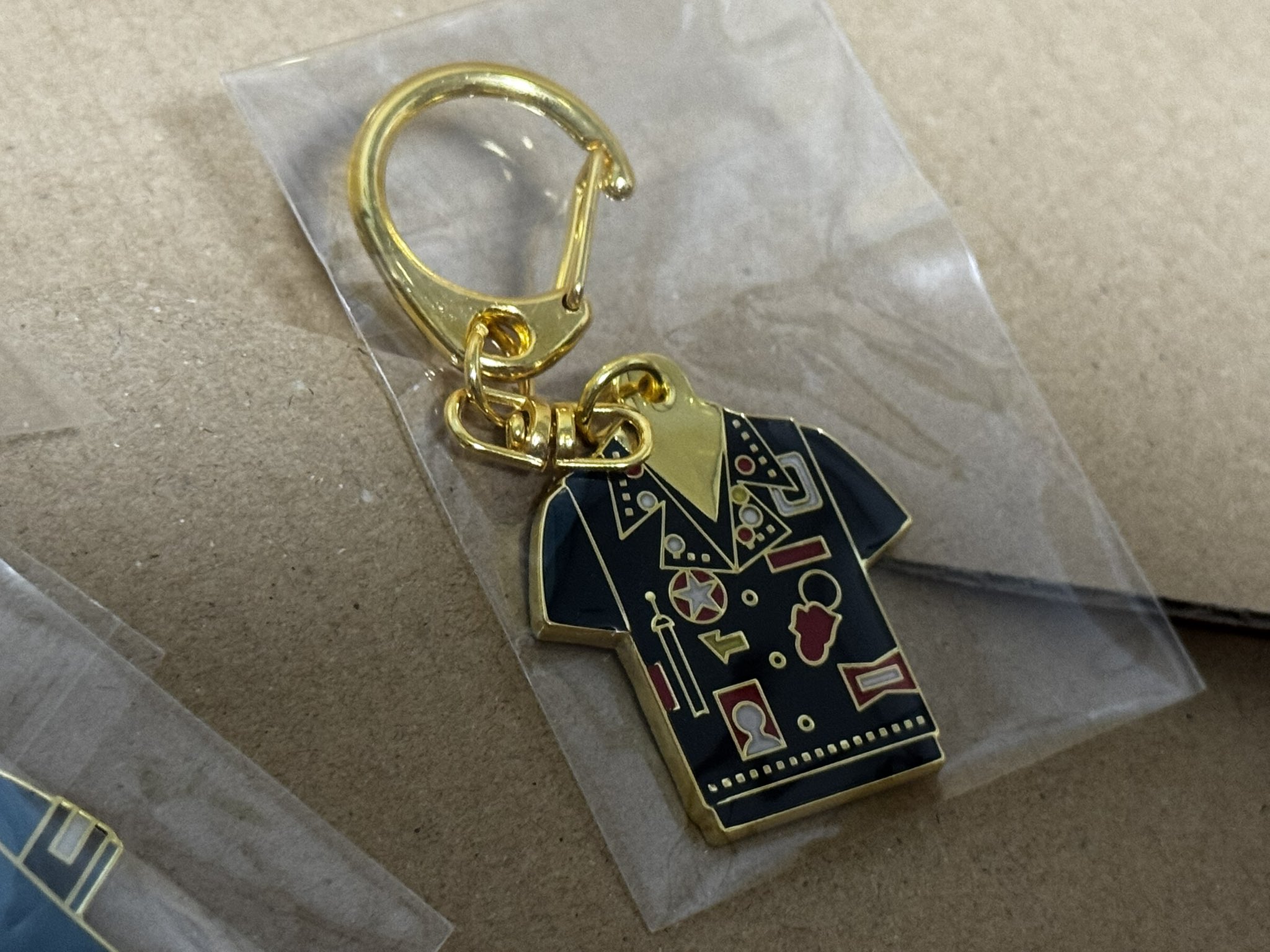 【新品未開封】GLAY EXPO MUSEUM 衣装キーホルダー　TERU 新品未開封】GLAY EXPO MUSEUM 衣装キーホルダー TERU - メルカリ