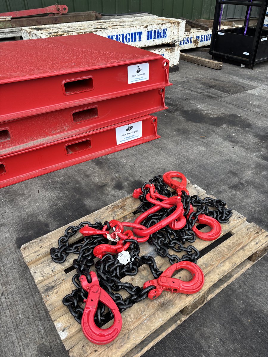 TestWeights's tweet image. Because of our ever increasing workload for overhead #crane testing, we have purchased three new 15t capacity  #TestWeights lifting cradles and slings.

Next week a new 62.5 ton cradle will also be available to go out on hire.
M &amp;amp; M test Weights called us today.
01384 254330.
