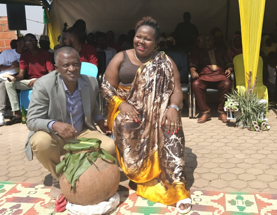 Nyarugenge Sector Official (@sect4official) on Twitter photo Ibirori byo kwizihiza #umuganura2025 byabereye mu tugari twose tugize umurenge wa <a href="/Sect4Official/">Nyarugenge Sector Official</a>, byaranzwe n'imbyino , kuganura , kuganuza abana no kuganuza abaturage. Ibiganiro byatanzwe byibanze ku insanganyamatsiko igira iti #Umuganura isoko y'ubumwe n'ishingiro ryo kwigira. Ibirori byo kwizihiza #umuganura2025 byabereye mu tugari twose tugize umurenge wa <a href="/Sect4Official/">Nyarugenge Sector Official</a>, byaranzwe n'imbyino , kuganura , kuganuza abana no kuganuza abaturage. Ibiganiro byatanzwe byibanze ku insanganyamatsiko igira iti #Umuganura isoko y'ubumwe n'ishingiro ryo kwigira.