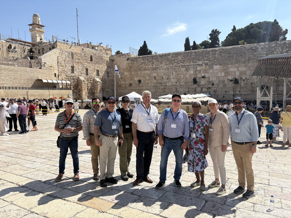 projinterchange's tweet image. A delegation of U.S. community college presidents has returned home from Israel after a transformative week of learning, connection, and dialogue through AJC Project Interchange.

From Tel Aviv to the South, they met with Israeli educators, students, and civic leaders - gaining…