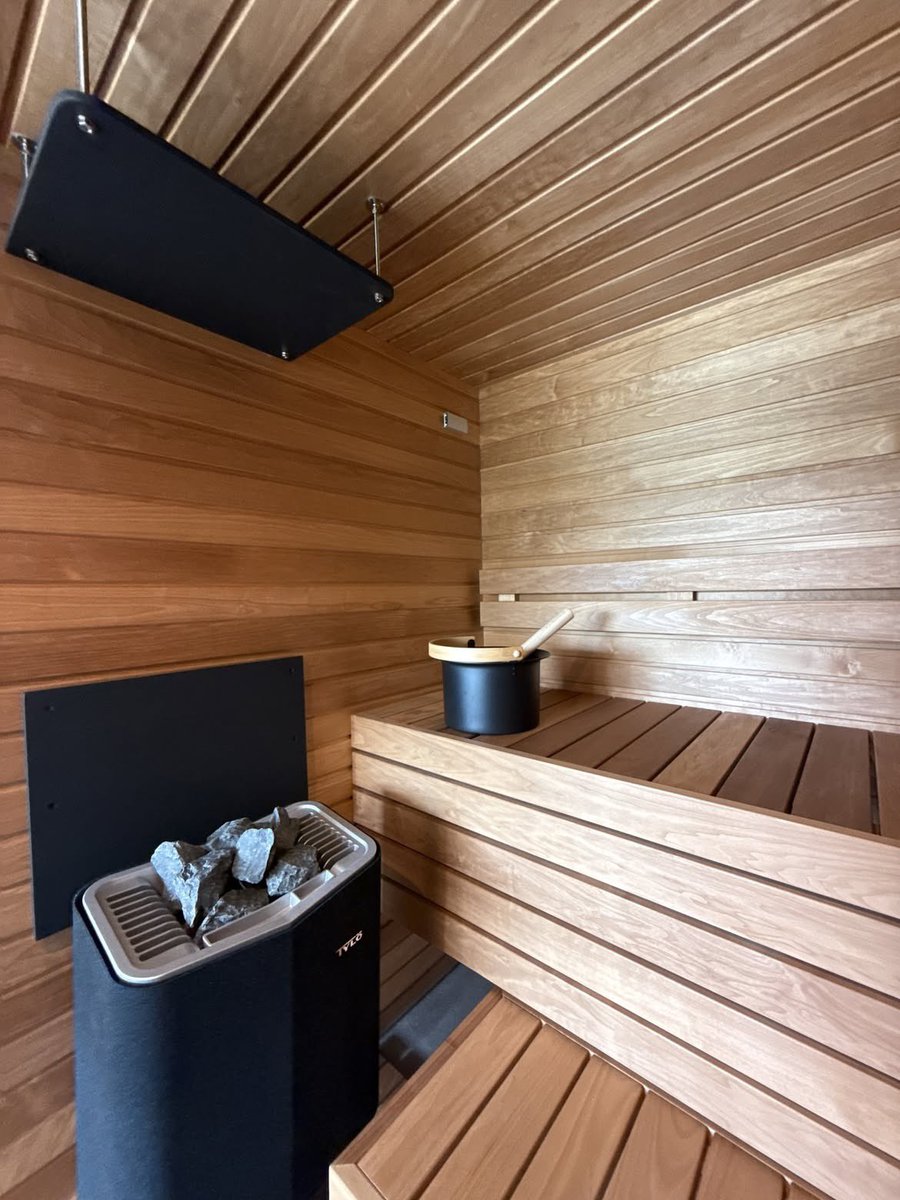 kou11743's tweet photo. 📍3 min to Waseda｜Brand New Design Apartment
Spiral stairs • Concrete walls • Skylight &amp; sunlit vibes ☀️
Island kitchen • Rain shower • Private sauna &amp; rooftop garden 🌿
Perfect for creatives, couples &amp; students!
📩 DM for photos &amp; viewing info https://t.co/o5el2B6EeJ