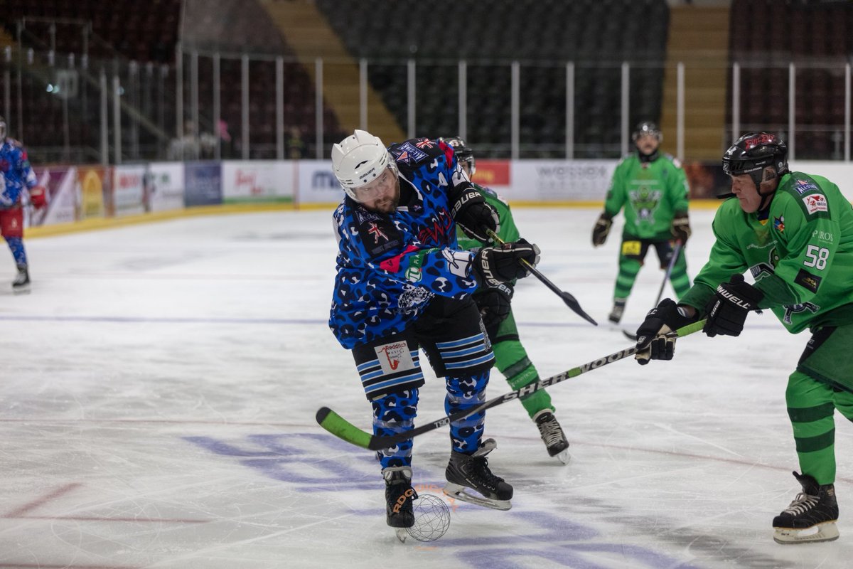 That one year that PCUK Hockey listened to <a href="/evan_mosey/">Evan Mosey</a> and go leopard print in their iconic blue at <a href="/ukfallstars/">UK Charity Allstars</a> 😂