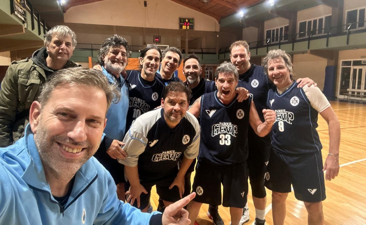 🏀 <a href="/ClubGevp/">CLUB GEVP</a> se prepara para la segunda parte del campeonato del maxi básquet +51.

🗣️"Nuestra idea este año es que podamos jugar todos", remarcó el referente Marcelo Izquierdo.

📎febamba.com/?p=49134