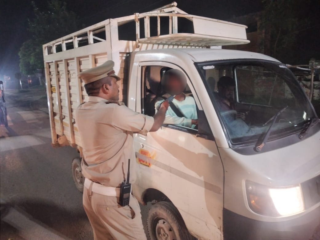 AMBEDKARNAGAR POLICE (@ambedkarnagrpol) on Twitter photo SP_ABN рд╢реНрд░реА рдХреЗрд╢рд╡ рдХреБрдорд╛рд░ рдХреЗ рдирд┐рд░реНрджреЗрд╢рди рдореЗрдВ рдпрд╛рддрд╛рдпрд╛рдд рд╡реНрдпрд╡рд╕реНрдерд╛ рдХреЛ рд╕реБрдЪрд╛рд░реВ рд░реВрдк рд╕реЗ рдЪрд▓рд╛рдиреЗ рд╡ рджреБрд░реНрдШрдЯрдирд╛рдУрдВ рдореЗ рдХрдореА рд▓рд╛рдиреЗ рд╣реЗрддреБ рд╕рдШрди рд╡рд╛рд╣рди рдЪреЗрдХрд┐рдВрдЧ рдЕрднрд┐рдпрд╛рди рдЪрд▓рд╛рдпрд╛ рдЬрд╛ рд░рд╣рд╛ рд╣реИ рдЬрд┐рд╕рдХреЗ рджреГрд╖реНрдЯрд┐рдЧрдд рдирд┐рдпрдореЛрдВ рдХреЗ рдкреНрд░рддрд┐рдХреВрд▓ рдкрд╛рдП рдЬрд╛рдиреЗ рд╡рд╛рд▓реЗ рд╡рд╛рд╣рдиреЛрдВ рдХреЗ рдЪрд╛рд▓рд╛рди рдХреА рдХрд╛рд░реНрдпрд╡рд╛рд╣реА рдХреА рдЬрд╛ рд░рд╣реА рд╣реИ, рдЖрдЬ рджрд┐рдирд╛рдВрдХ 01/08/2025 рдХрд╛ рд╡рд┐рд╡рд░рдг рдирд┐рдореНрдирд╡рдд рд╣реИ- SP_ABN рд╢реНрд░реА рдХреЗрд╢рд╡ рдХреБрдорд╛рд░ рдХреЗ рдирд┐рд░реНрджреЗрд╢рди рдореЗрдВ рдпрд╛рддрд╛рдпрд╛рдд рд╡реНрдпрд╡рд╕реНрдерд╛ рдХреЛ рд╕реБрдЪрд╛рд░реВ рд░реВрдк рд╕реЗ рдЪрд▓рд╛рдиреЗ рд╡ рджреБрд░реНрдШрдЯрдирд╛рдУрдВ рдореЗ рдХрдореА рд▓рд╛рдиреЗ рд╣реЗрддреБ рд╕рдШрди рд╡рд╛рд╣рди рдЪреЗрдХрд┐рдВрдЧ рдЕрднрд┐рдпрд╛рди рдЪрд▓рд╛рдпрд╛ рдЬрд╛ рд░рд╣рд╛ рд╣реИ рдЬрд┐рд╕рдХреЗ рджреГрд╖реНрдЯрд┐рдЧрдд рдирд┐рдпрдореЛрдВ рдХреЗ рдкреНрд░рддрд┐рдХреВрд▓ рдкрд╛рдП рдЬрд╛рдиреЗ рд╡рд╛рд▓реЗ рд╡рд╛рд╣рдиреЛрдВ рдХреЗ рдЪрд╛рд▓рд╛рди рдХреА рдХрд╛рд░реНрдпрд╡рд╛рд╣реА рдХреА рдЬрд╛ рд░рд╣реА рд╣реИ, рдЖрдЬ рджрд┐рдирд╛рдВрдХ 01/08/2025 рдХрд╛ рд╡рд┐рд╡рд░рдг рдирд┐рдореНрдирд╡рдд рд╣реИ-