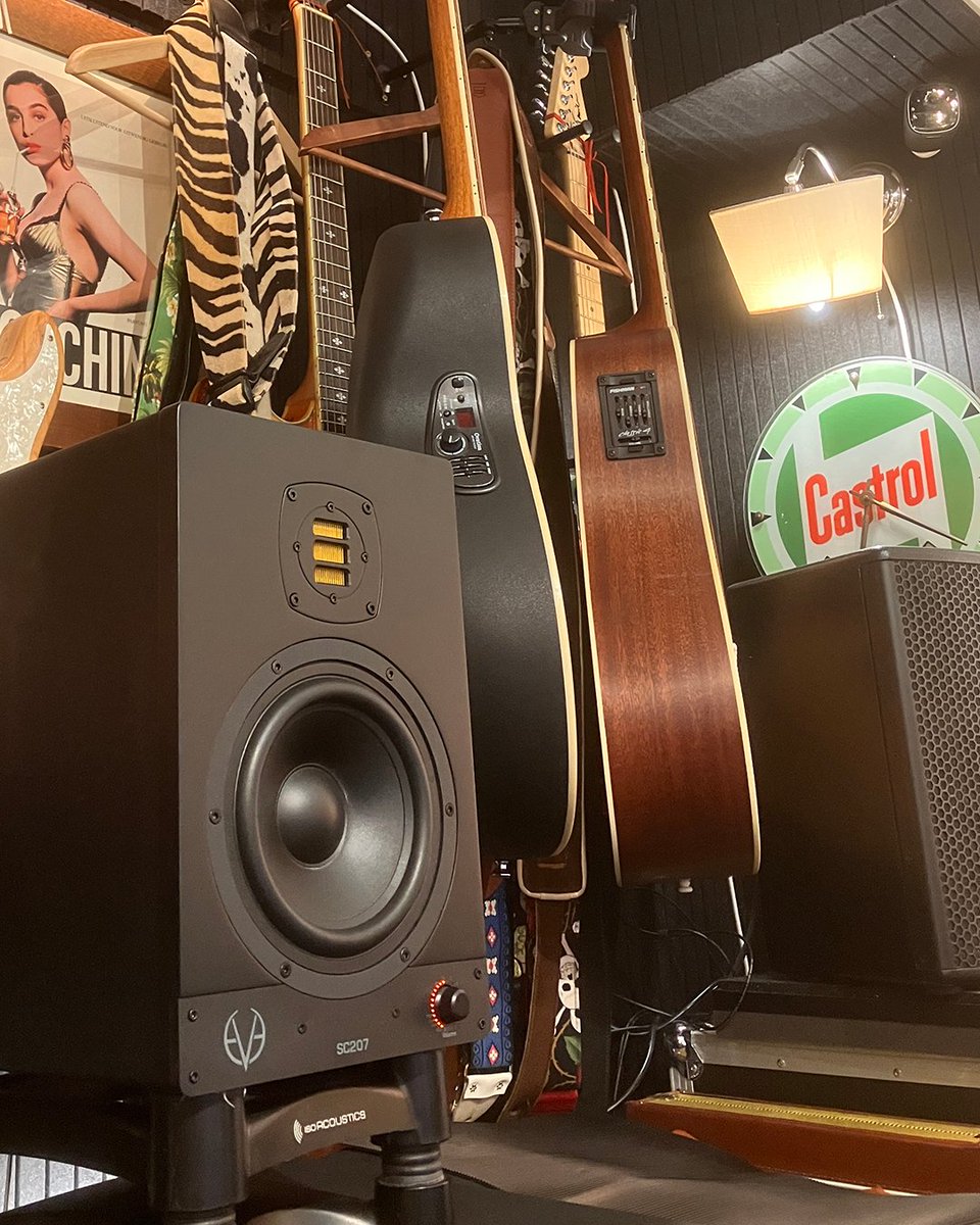 EVE Audio tweet media