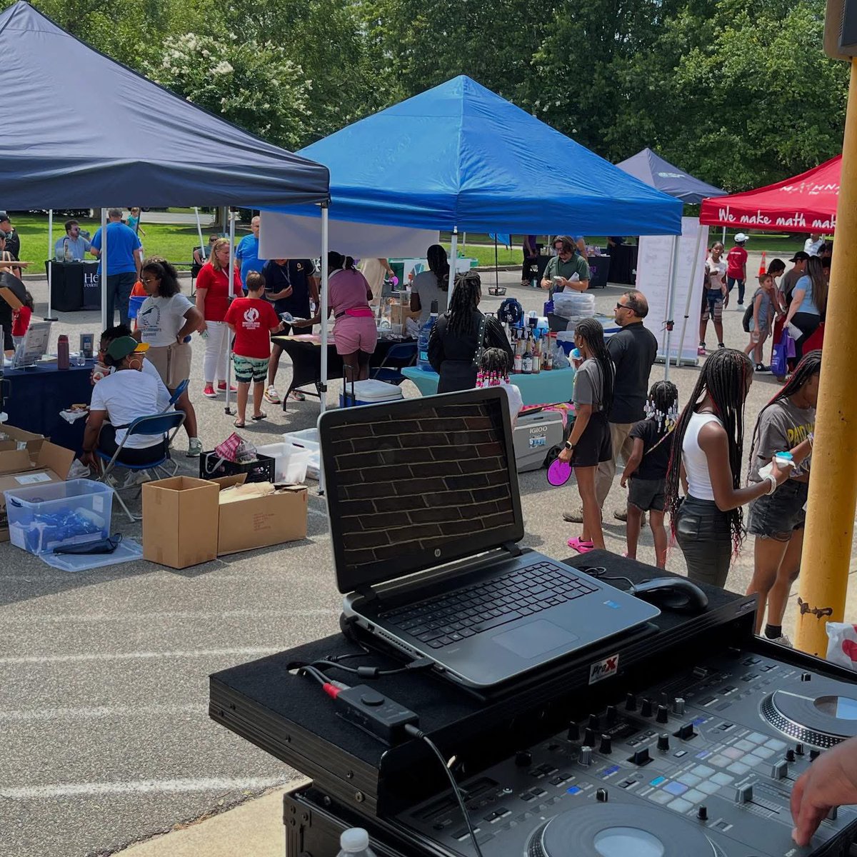 Robert L. Stevens, II (@robertlstevens) on Twitter photo I want to shout out Principals Bonner and Budny for braving the heat with us at the <a href="/QMSGriffins/">Quioccasin Middle School</a> Annual Block Party. The full QMS team was represented as well!
#FeederPatternLove #QMSTogetherAsOne I want to shout out Principals Bonner and Budny for braving the heat with us at the <a href="/QMSGriffins/">Quioccasin Middle School</a> Annual Block Party. The full QMS team was represented as well!
#FeederPatternLove #QMSTogetherAsOne