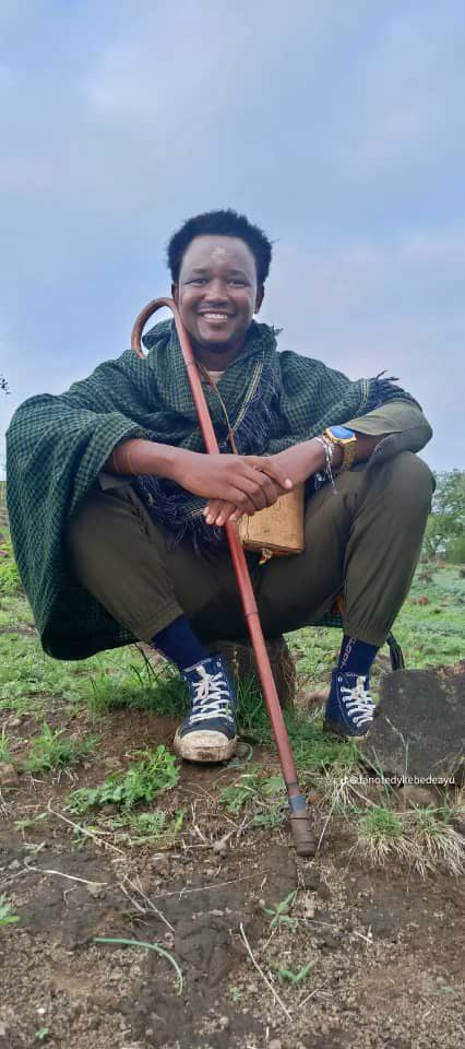 የካራማራ ክፍለጦር (በኣፋሕድ ጎንደር ጠቅላይ ግዛት ዕዝ) ዘመቻ መምሪያ ኃላፊ   አርበኛ ሰፊው እጅጉ፤

ለማን ነጻነት፣ ማንን ሊታገል ወጥቶ?
በማን ማታገያ ስላልተስማማ? ማንን ከድቶ? ሌላስ ምን ጥፋት ኑሮበት?
ነፍስህ በአጸደ ገነት ትኑር ወንድማችን፣