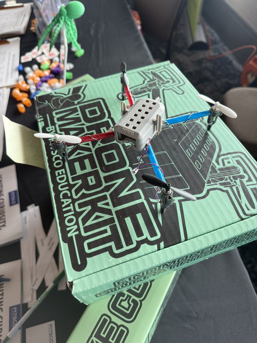 OzarksMF's tweet photo. Day 2 of #STEAMifyng #TheOzarks #STEM #STEAM #GOCSDInnovationSummit25. @STEMLearningEcosystems.       @Maker. https://t.co/6mHCoGpKj4