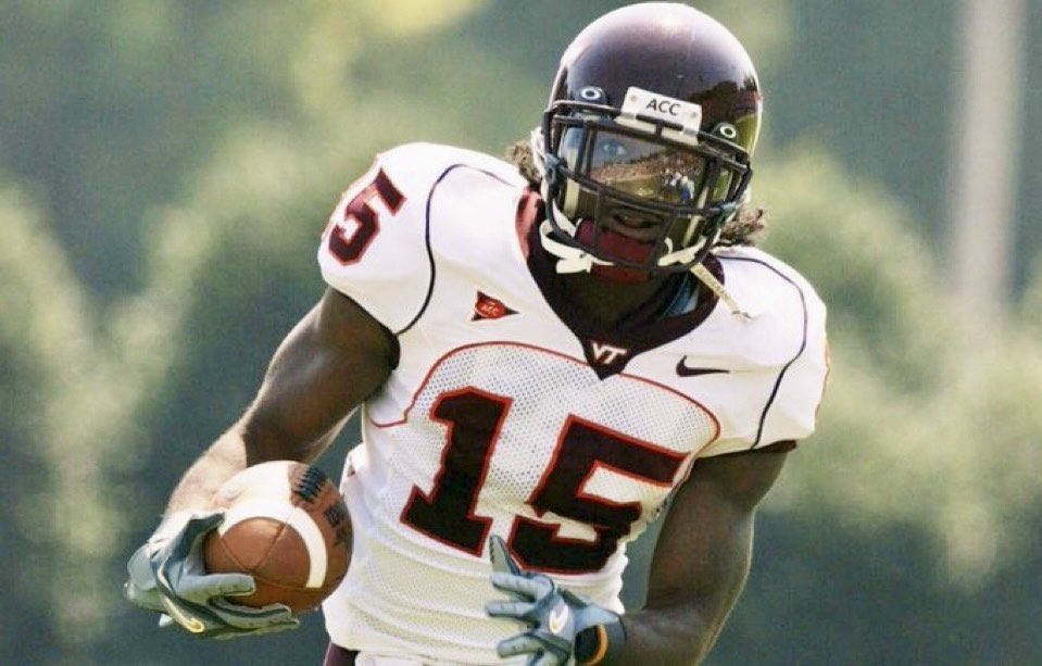Happy Birthday, Roland Minor!!

🎉🎂🎈🎊🎁🎉🎂🎈🎊🎁

CB Roland Minor, of Washington, DC, had a 23-yard pick-six in the #Hokies 45-0 win over Duke in 2005.

#ThisIsHome 🦃 #DBU