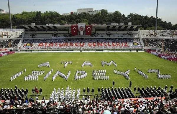 ATATÜRK’ÜN KULÜBÜYÜZ, ATATÜRK’ÜN İZİNDEYİZ! 

BEŞİKTAŞ JİMNASTİK KULÜBÜ! 🇹🇷