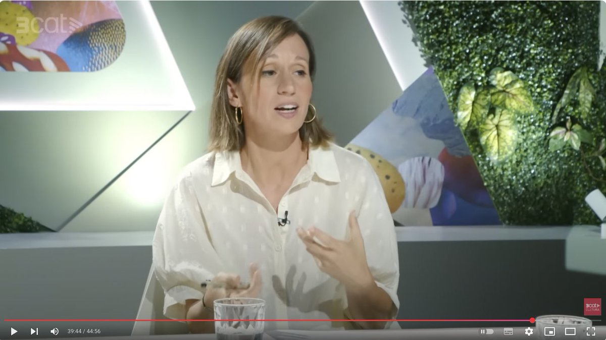 Esguerrem les vacances: "Mirar on ningú mira", un debat al programa Nervi de TV3, conduït per la gran Júlia Bertran, i amb la companyia de les meves admirades Paula Artés i Marta Dahó.

<a href="/3CatCultura/">3CatCultura</a> <a href="/som3cat/">3Cat</a> <a href="/julysuperfly/">júlia bertran lafuente</a> 

Bones vacances!

youtu.be/gQ7XThgNFUQ?si…