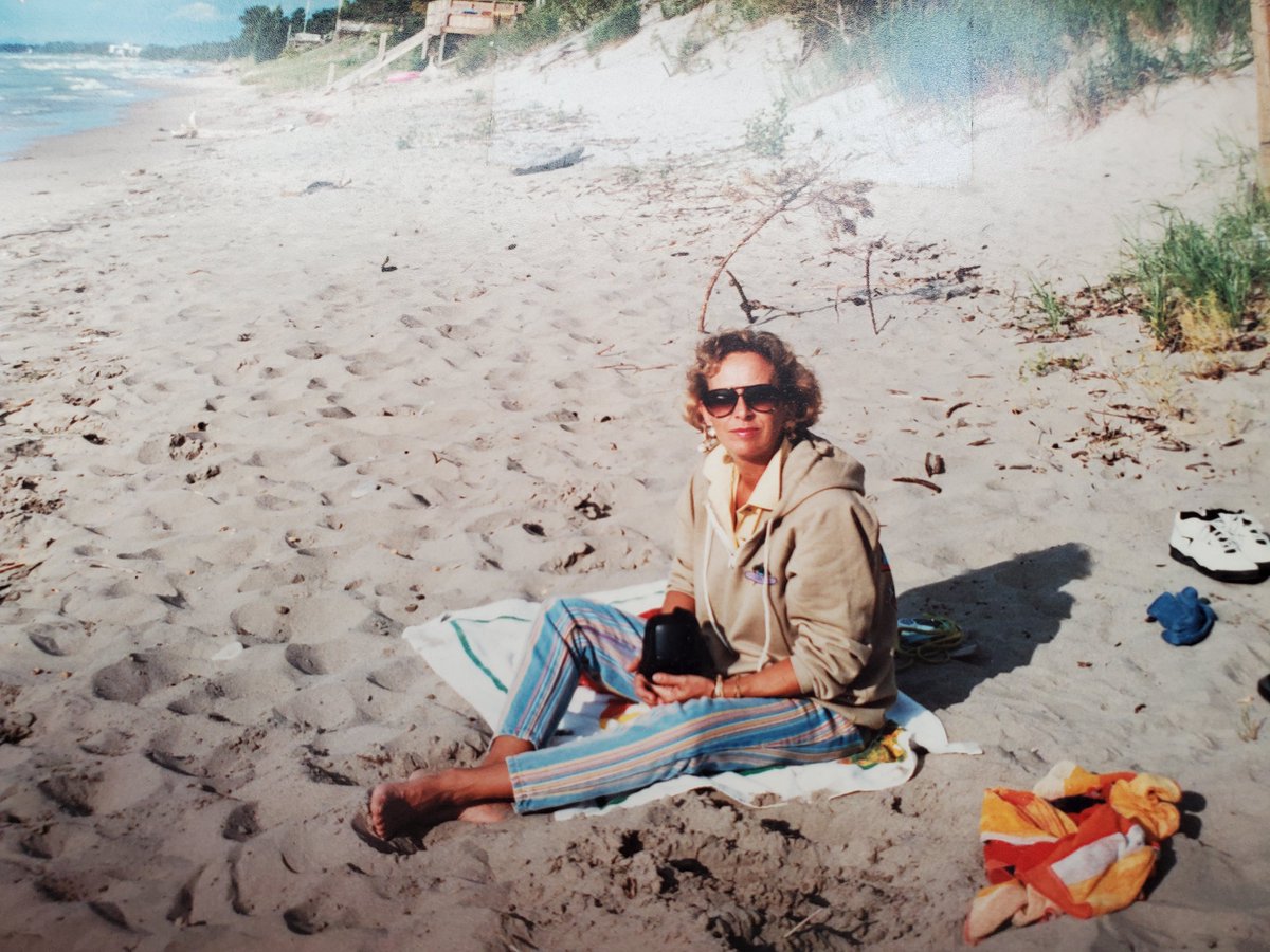 My mom died this morning.  Bye mom, I'll miss you a lot.