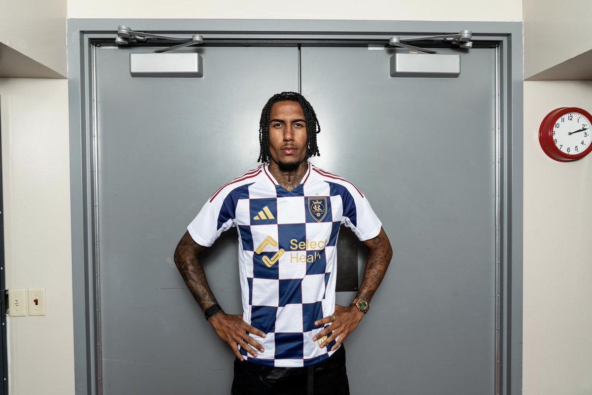 Real Salt Lake sign Brazilian forward Rwan Cruz from Botafogo. New DP forward is all done.

Cruz is on loan thru the end of the season. $5m purchase option, I'm told.

Big signing for RSL as they reload for the stretch run.

Club hoping Cruz available sooner rather than later.